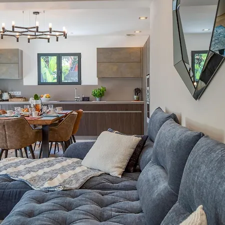 Ground Floor Graziella 200 M From The Villa *