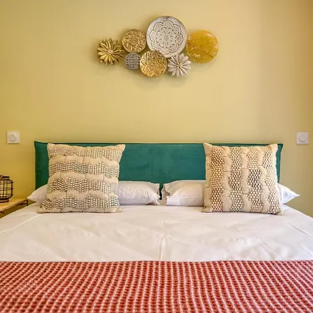 Ground Floor Graziella 200 M From The Eze