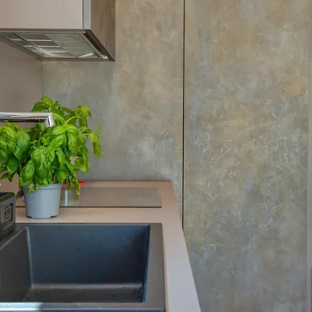 Ground Floor Graziella 200 M From The Villa