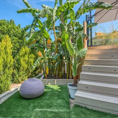 Villa Ground Floor Graziella 200 M From The *