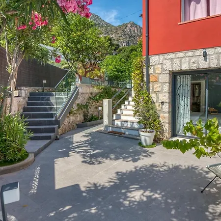 Ground Floor Graziella 200 M From The Villa *