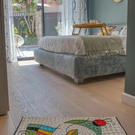Villa Ground Floor Graziella 200 M From The *