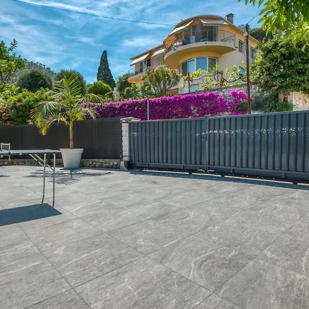 Villa Ground Floor Graziella 200 M From The *