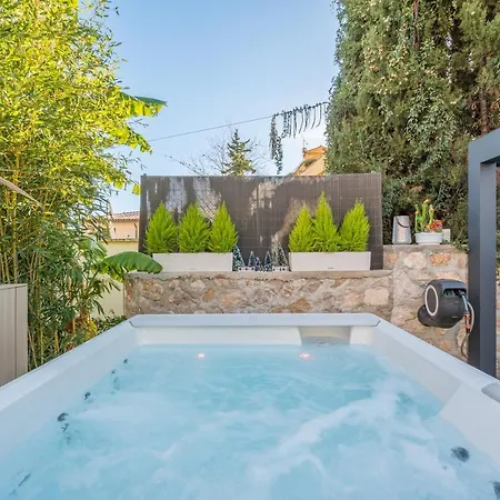 Villa Ground Floor Graziella 200 M From The